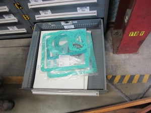 STANLEY VIDMAR HEAVY DUTY 12-DRAWER PARTS CABINET W/ CONTENTS (W-50) LOADING & HANDLING FEE $25-